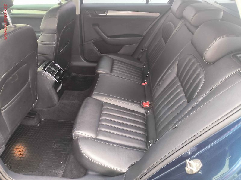 Škoda Superb (2016) 2.0 TDi, Style, bixen, navi - fotka 10 z 21
