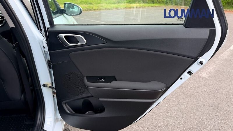 Kia Ceed 1.5 T-GDI SPIN - fotka 18 z 22