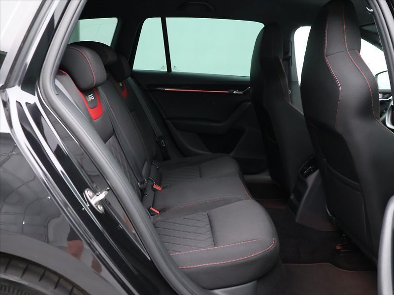 Škoda Octavia RS 2,0 TDI 135kW DSG Challenge - fotka 13 z 28