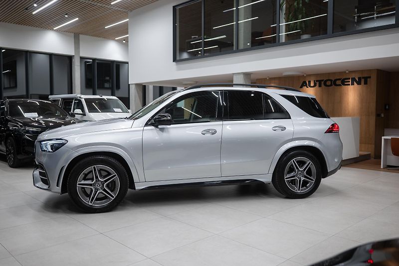 Mercedes-Benz GLE (2020) 350D 4x4 AMG PREMIUM AIRMATIC - fotka 8 z 48