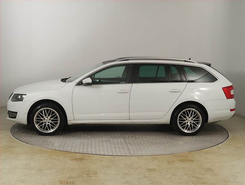 Škoda Octavia (2014) 2.0 TDI 4x4, 4X4, Xenony - fotka 3 z 25