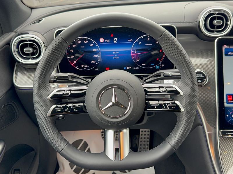 Mercedes-Benz GLC 220 d 4MATIC kupé - fotka 17 z 34
