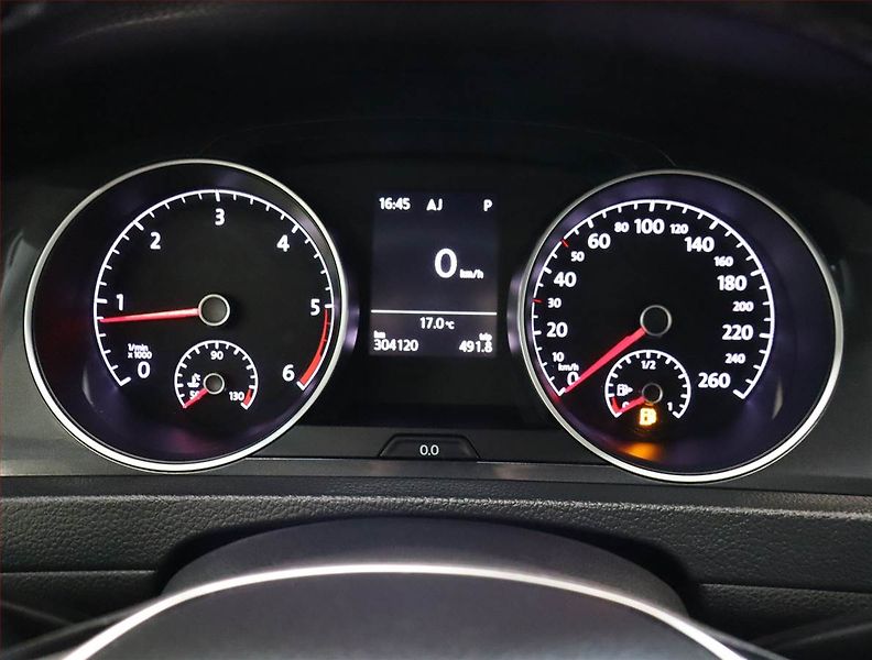 Volkswagen Golf (2017) Comfortline 2.0 TDI, Automat - fotka 11 z 24