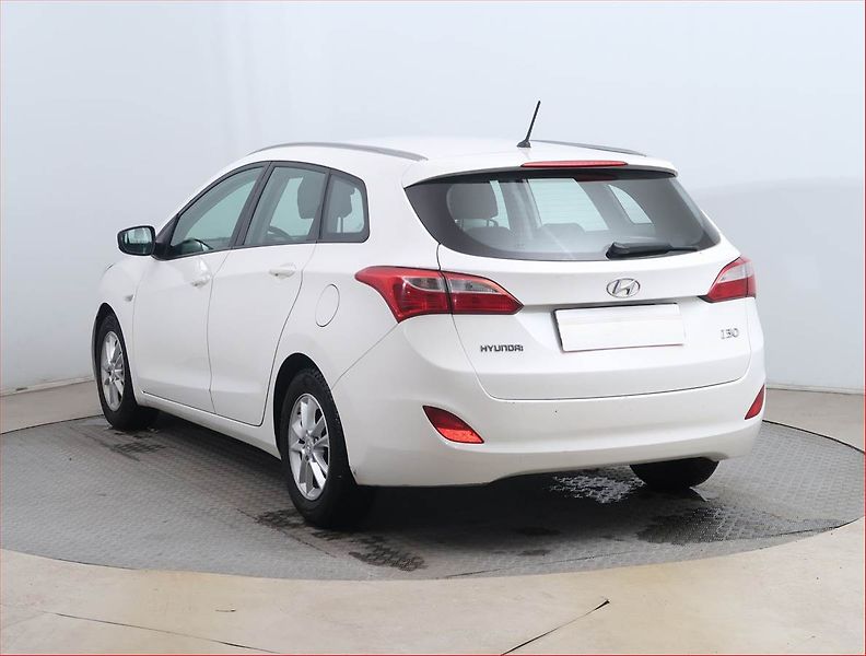 Hyundai i30 (2014) 1.6 CRDi, Tempomat - fotka 4 z 14