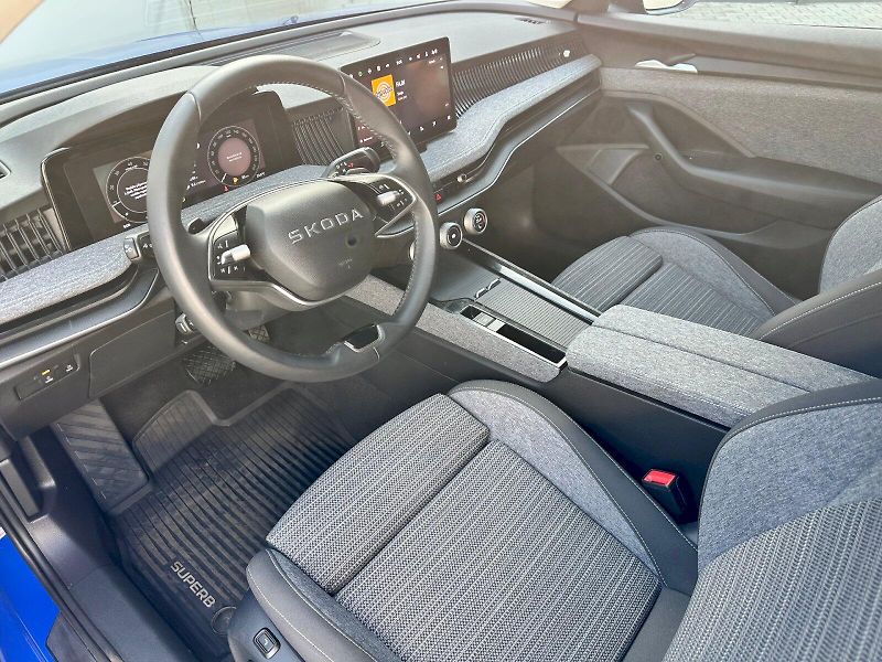 Škoda Superb (2025) 1.5 TSI 110kW Selection DSG - fotka 6 z 21