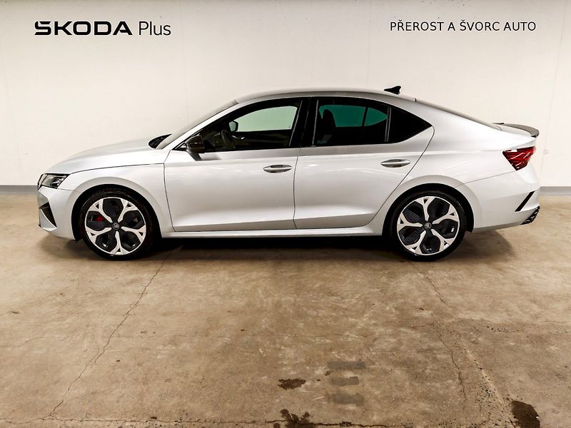 Škoda Octavia (2025) 2.0 TSI 195 kW DSG RS - fotka 3 z 31