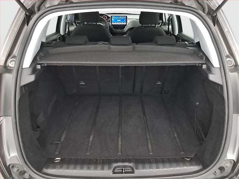 Peugeot 2008 (2013) 1.2 PureTech, Navi, Tempomat - fotka 14 z 17