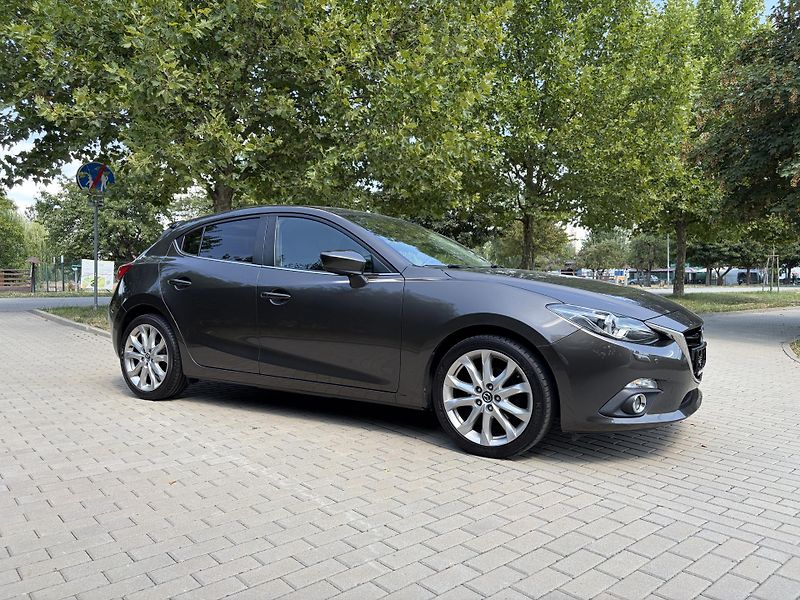 Mazda 3 2.0 Sports-Line - fotka 15 z 31