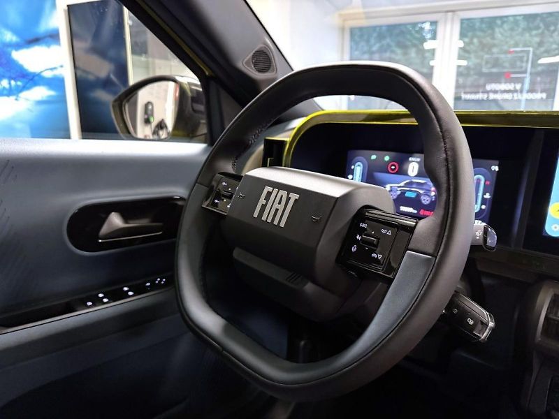 Fiat Grande Panda (2026) 1.2 Turbo Hybrid 110k MHEV eDC - fotka 17 z 20