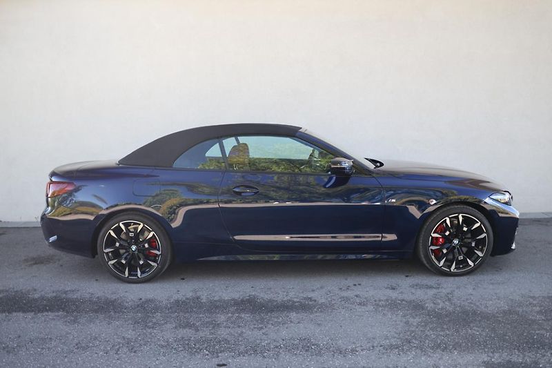BMW Řada 4 M440i xDrive Convertible - fotka 7 z 27