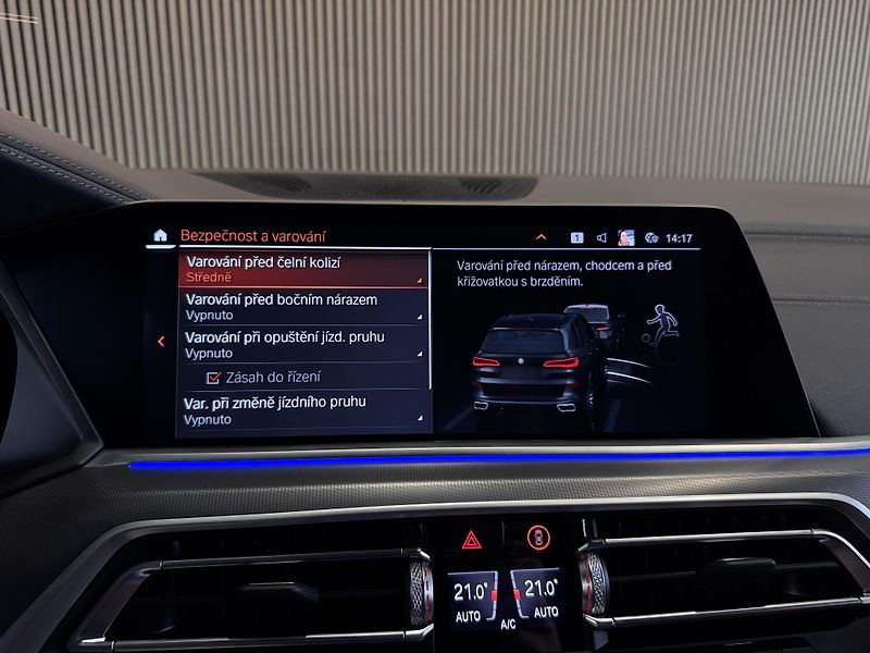 BMW X5 M50i V8 Laser Tažné HUD Záruka - fotka 28 z 33