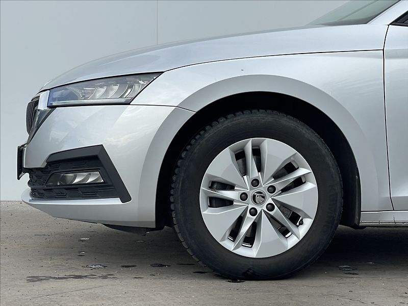 Škoda Octavia 2,0 TDI 4x4 DSG Ambi Plus TZ - fotka 19 z 22