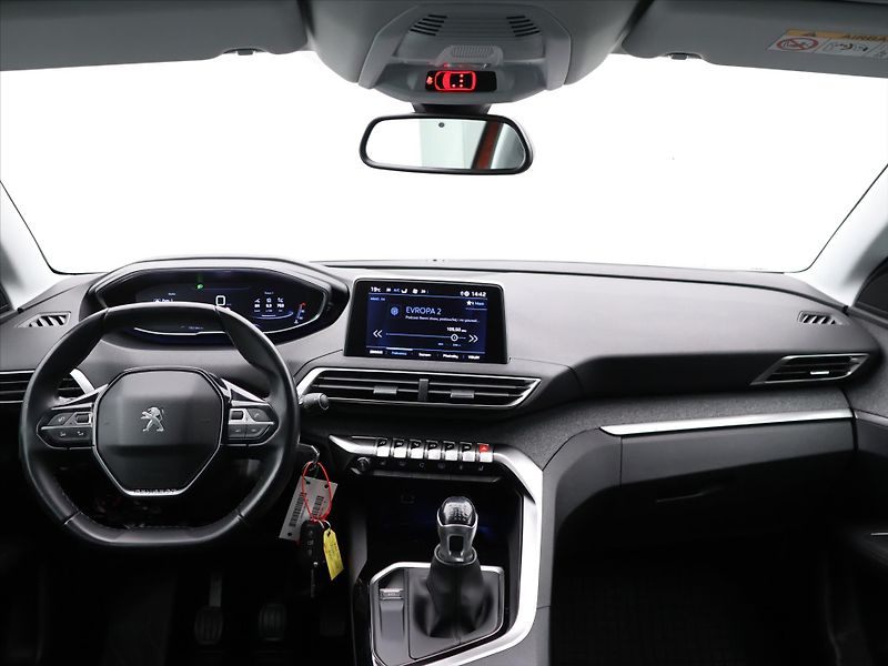 Peugeot 3008 1,5 HDi 96kW Allure CZ - fotka 24 z 31
