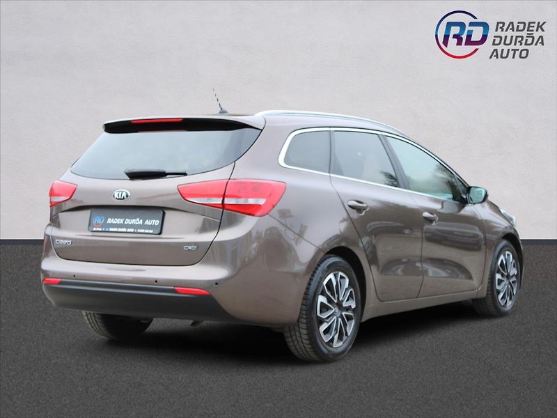 Kia Ceed 1,6 CRDi  ČR,COMFORT PLUS - fotka 5 z 31