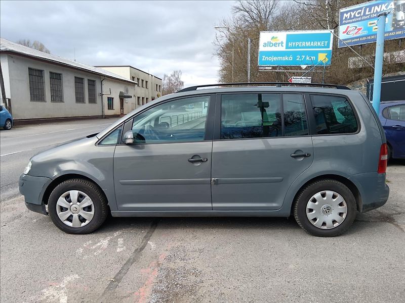 Volkswagen Touran 1,9 TDi Conceptline - fotka 5 z 17