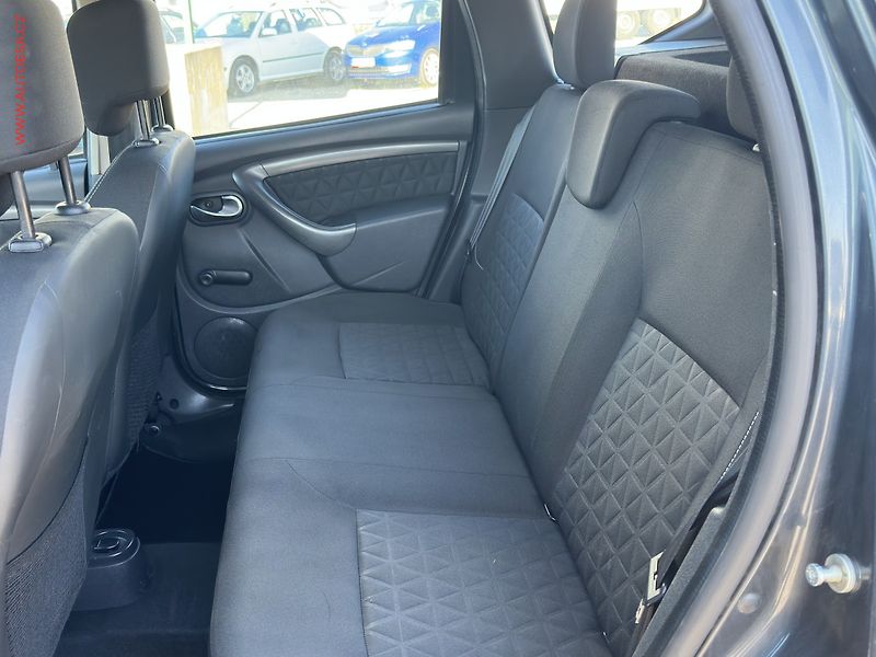 Dacia Duster (2014) 1.2TCe, AC, tažné - fotka 10 z 16