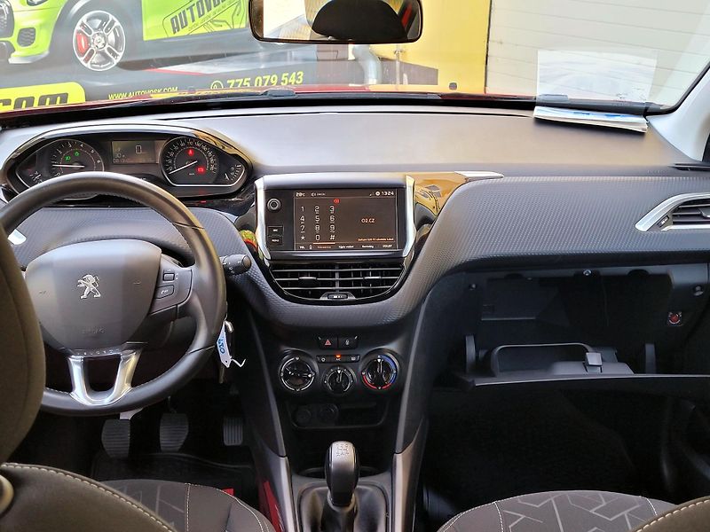 Peugeot 2008 SERV.KNIHA, ROZVODY, ČR - fotka 33 z 44