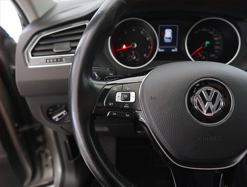 Volkswagen Tiguan (2016) R-Line 2.0 TSI - fotka 19 z 24