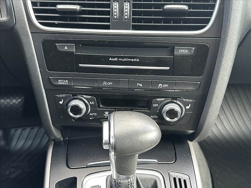 Audi A4 3,0 TDI 204PS  Ambiente A/T - fotka 25 z 53