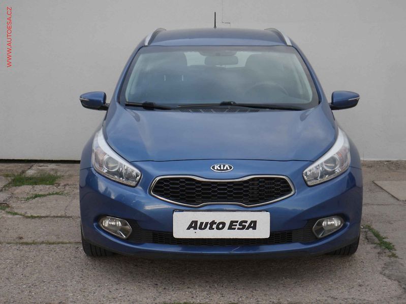 Kia Ceed (2014) 1.6 CRDi, AC, temp - fotka 2 z 17