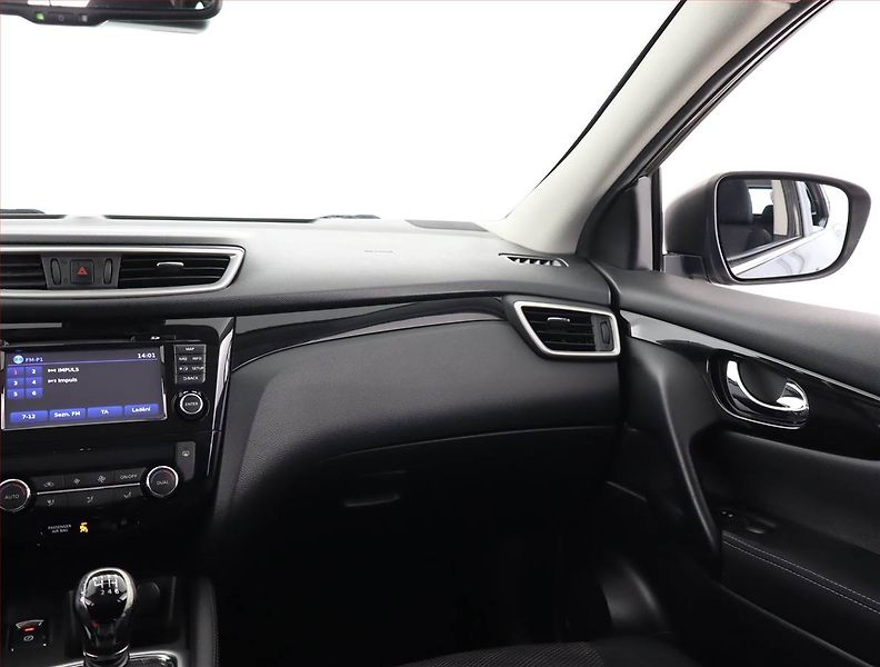 Nissan Qashqai (2014) Acenta 1.6 dCi, 4X4, ČR,1.maj - fotka 8 z 20