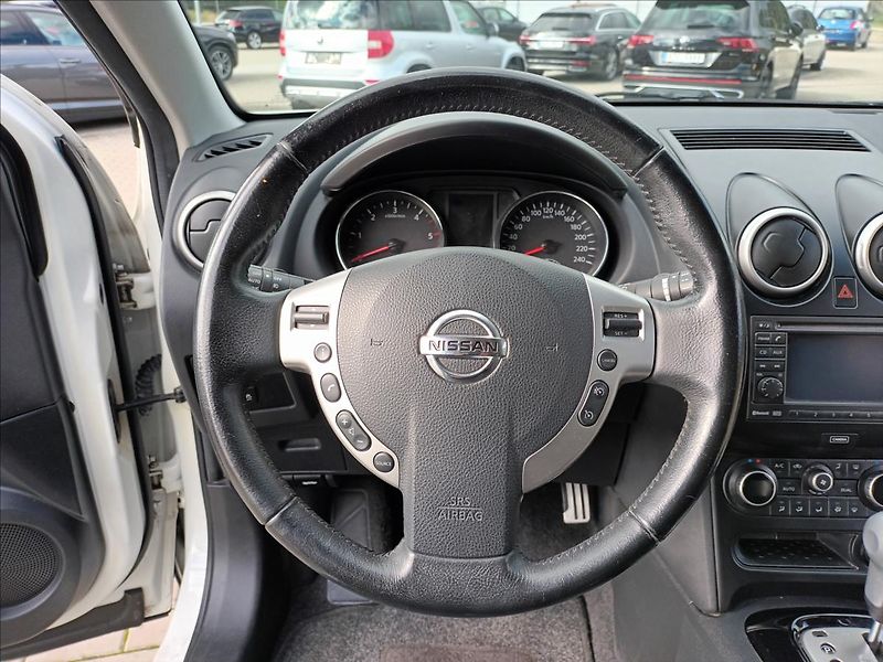 Nissan Qashqai 2,0 dCi 110 kW Automat,4X4,TZ - fotka 12 z 40