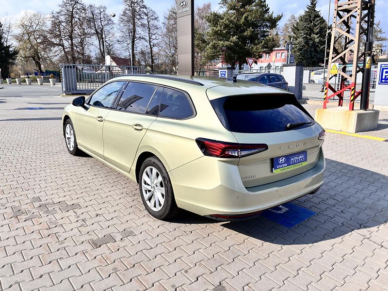Škoda Superb 110KW,  REZERVACE - fotka 5 z 38