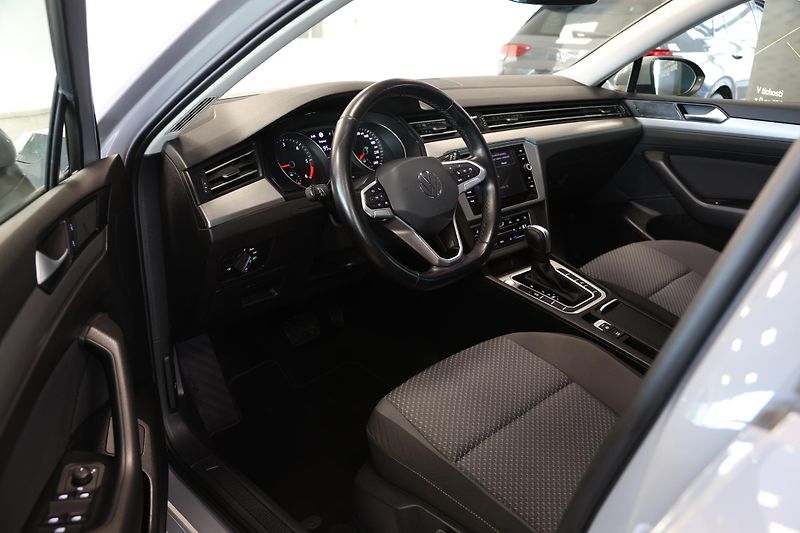 Volkswagen Passat (2024) 2.0TDI DSG Nez.Topení 48000KM - fotka 10 z 25