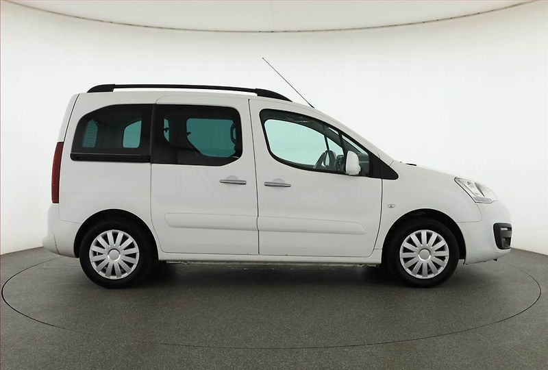 Citroën Berlingo (2018) Feel 1.6 BlueHDi, 5Míst, ČR - fotka 6 z 13