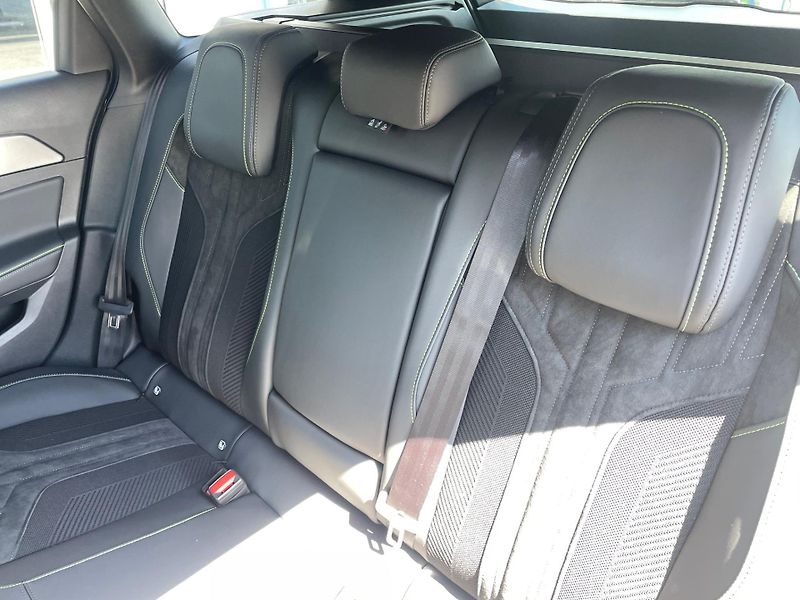 Peugeot 308 (2026) SW GT 1,5 BlueHdi 130k EAT8 - fotka 6 z 7