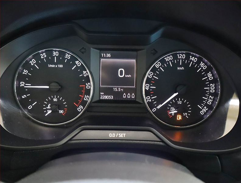 Škoda Octavia (2015) 1.6 TDI 4x4, 4X4, Bi-Xenony - fotka 11 z 19