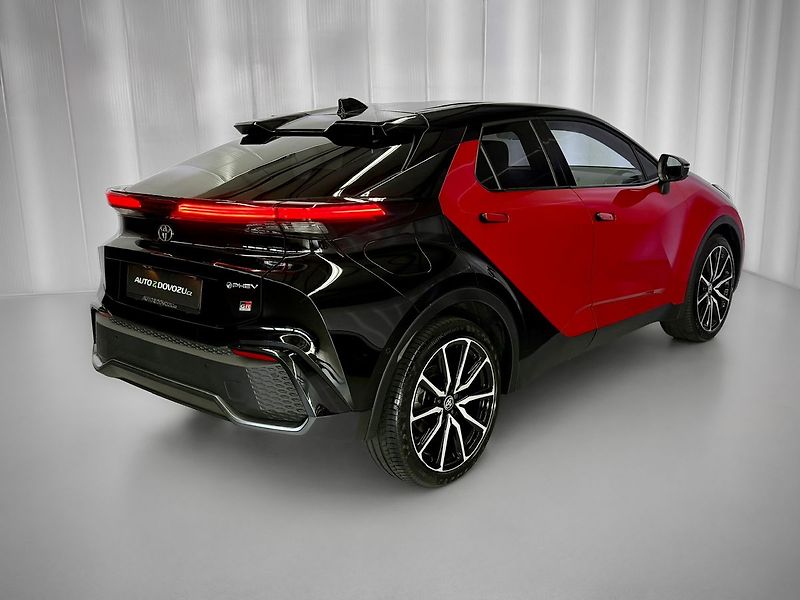 Toyota C-HR 2.0 PHEV e-CVT GR SPORT, ACC, - fotka 7 z 32