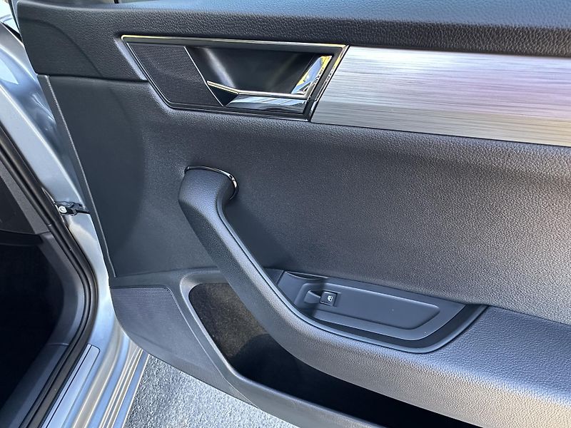 Škoda Superb (2021) KOMBI 2.0TSI/140kW* 1.Maj.   - fotka 24 z 39