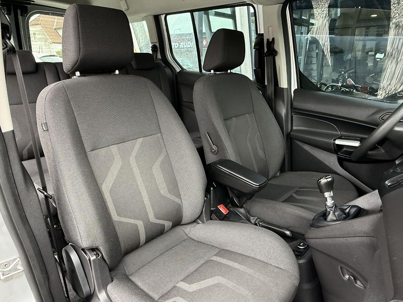 Ford Transit Connect 1,5 TDCi Maxi 5 Míst ČR - fotka 19 z 29