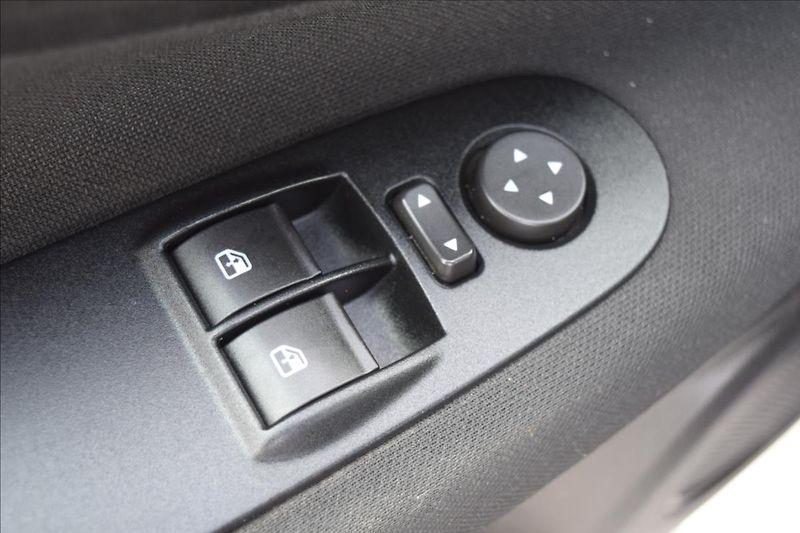 Fiat Grande Punto 1,2 i 51KW PO ROZVODECH KLIMA - fotka 29 z 42