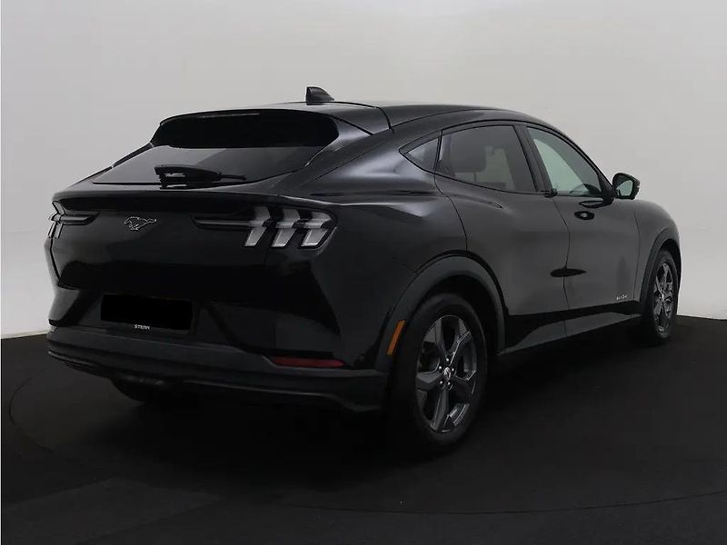 Ford Mustang Mach-E RWD 75kWh 190kW 1.Maj DPH - fotka 2 z 9
