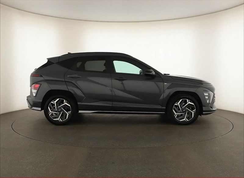 Hyundai Kona (2025) N-Line 1.6 T-GDI - fotka 6 z 18