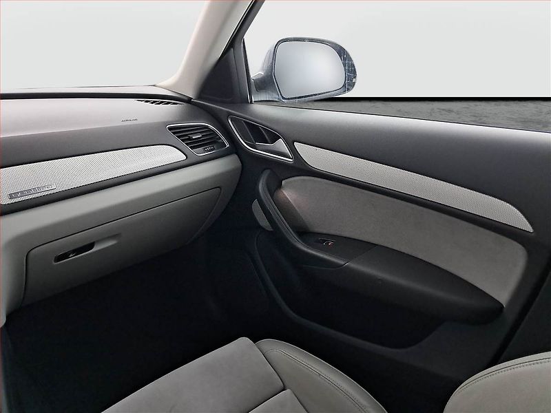 Audi Q3 (2013) 2.0 TDI, 4X4, Automat, Kůže - fotka 8 z 21