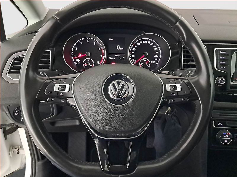 Volkswagen Golf Sportsvan (2014) 1.4 TSI, ČR,1.maj, Bi-Xenony - fotka 16 z 19