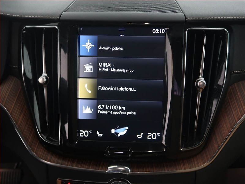 Volvo XC60 (2019) Inscription B4 AWD - fotka 13 z 15