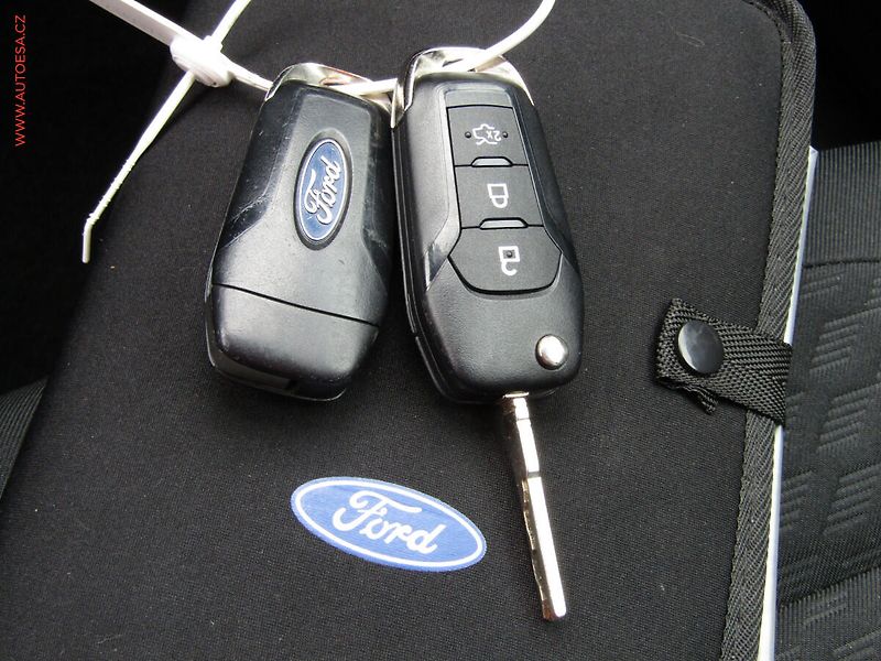 Ford Puma (2021) 1.0 EB, Titanium, LED, navi - fotka 19 z 19
