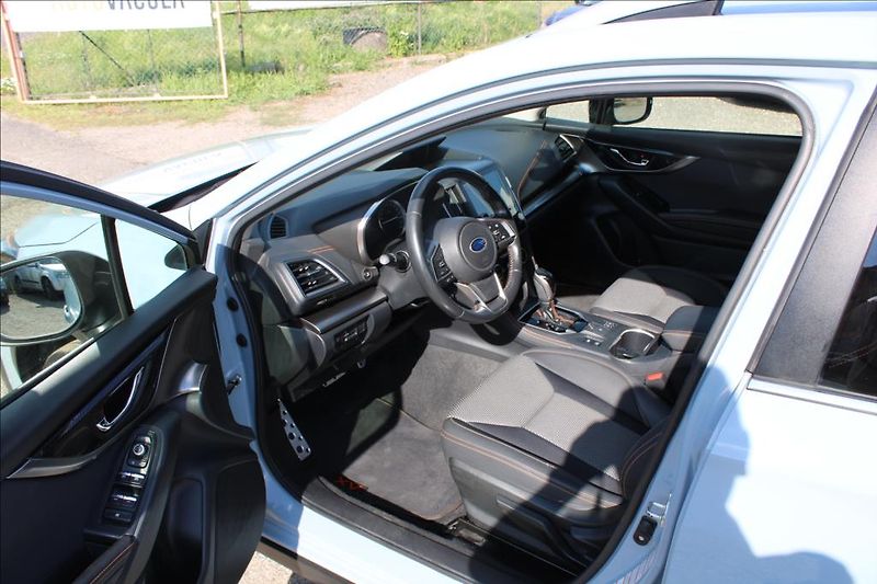 Subaru XV 2,0 i  1.maj., ČR, serviska - fotka 9 z 36