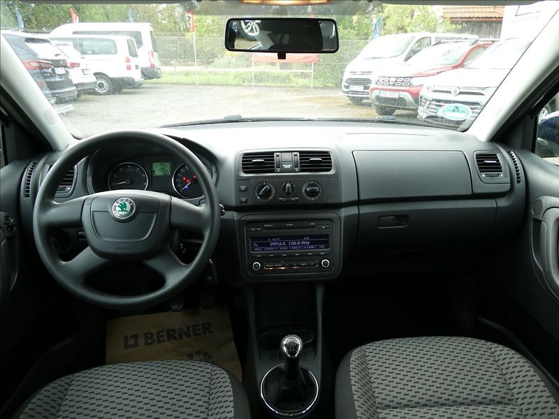 Škoda Fabia 1,2 TSi 63kW 2x kola, klima - fotka 18 z 38
