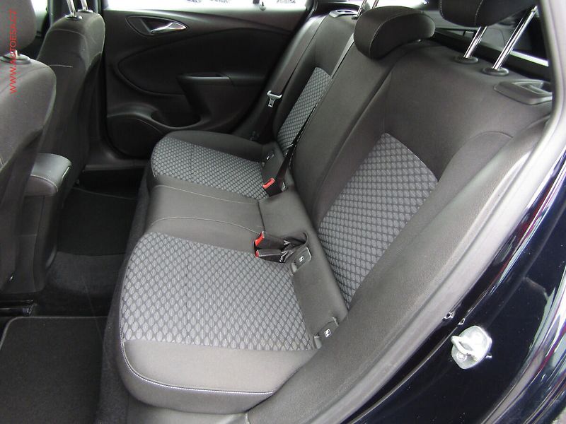 Opel Astra (2019) 1.6 CDTi, ČR, servis.kniha - fotka 10 z 19