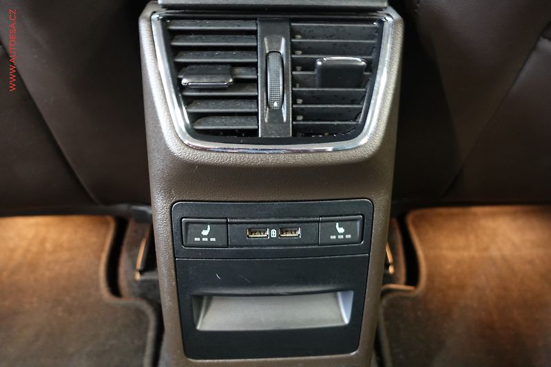 Škoda Octavia (2017) 2.0 TDi 4x4, 2.maj,ČR, L&K - fotka 23 z 25