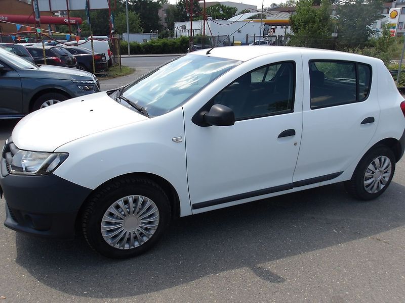 Dacia Sandero 1,2i ČR NAJ.66000km !!! - fotka 2 z 19