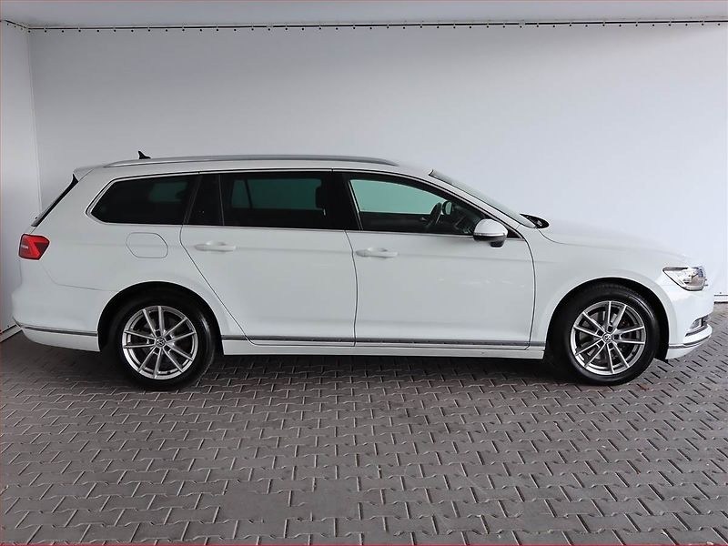 Volkswagen Passat (2018) Highline 2.0 TDI, Automat - fotka 6 z 27