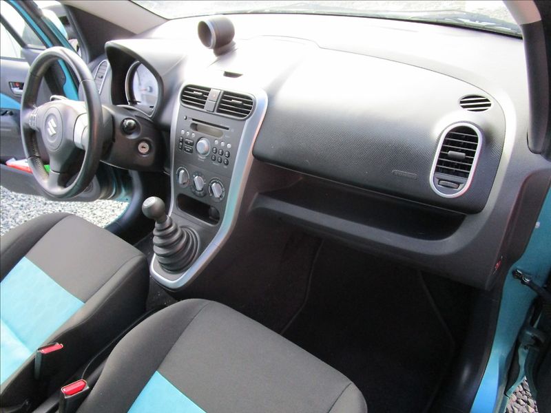 Suzuki Splash 1.2i Comfort, Klima - fotka 15 z 36