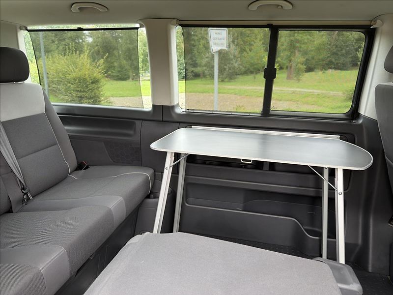 Volkswagen Multivan 2,0 TDi 103 Kw California - fotka 22 z 25
