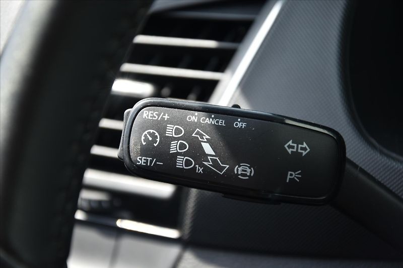 Škoda Fabia 1.0 TSI 1.MAJITEL DPH ČR - fotka 17 z 23